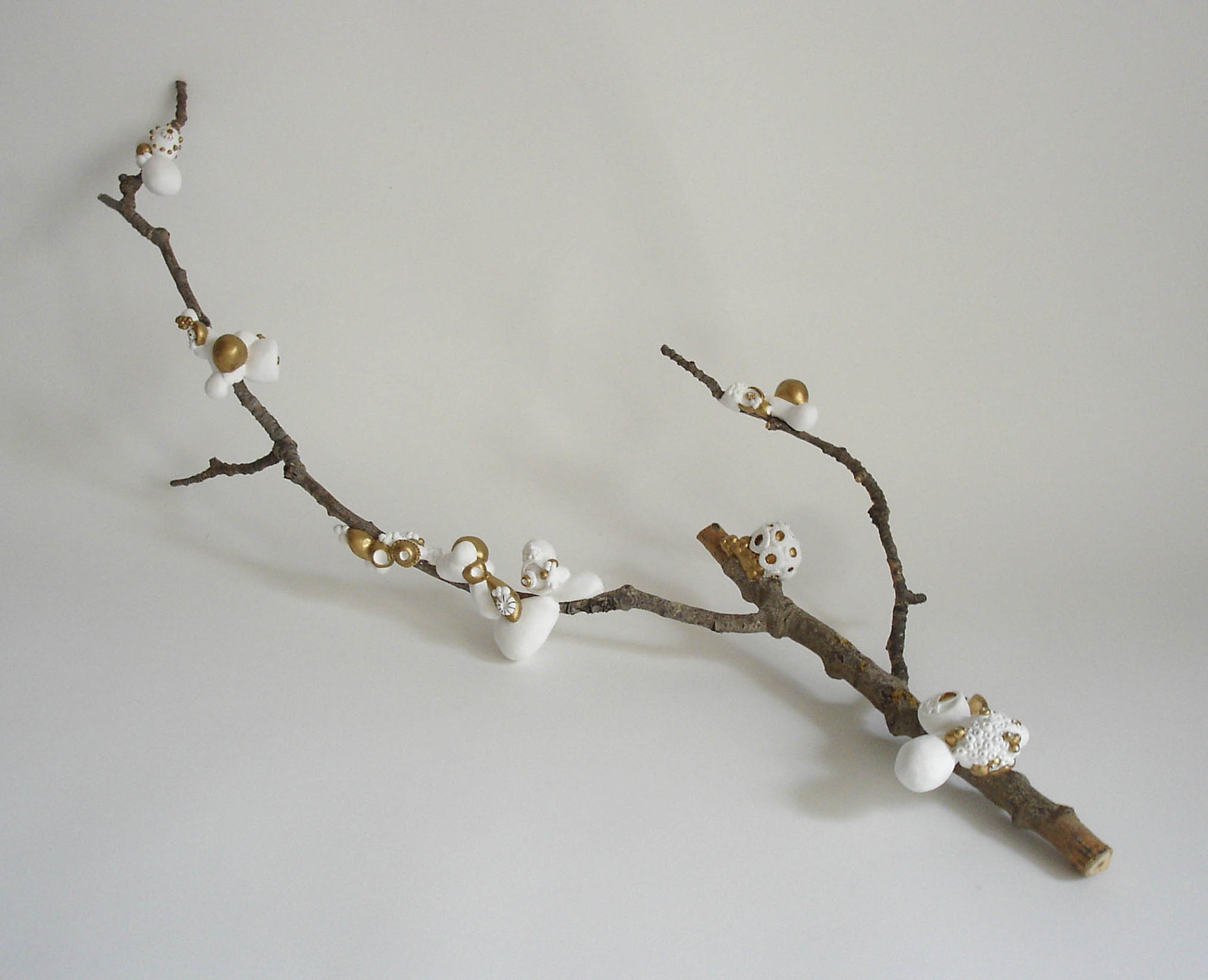sculpture branche arbre plâtre doré blanc